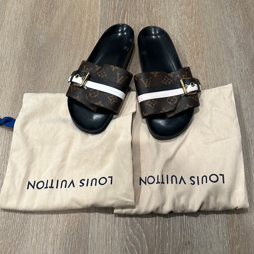 COPY - Louis Vuitton Bom Dia Monogram Flat Mule (38)